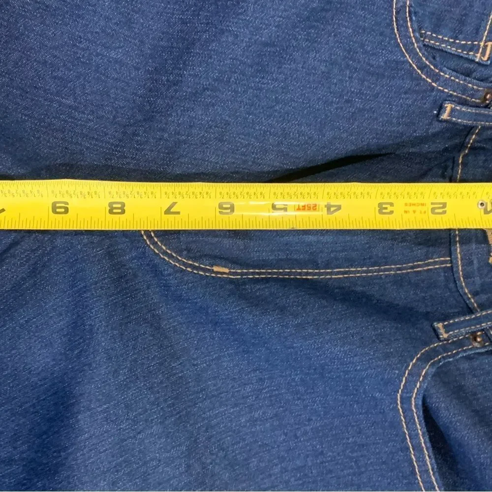 724 Hi Rise Straight Levi’s Jeans NWT